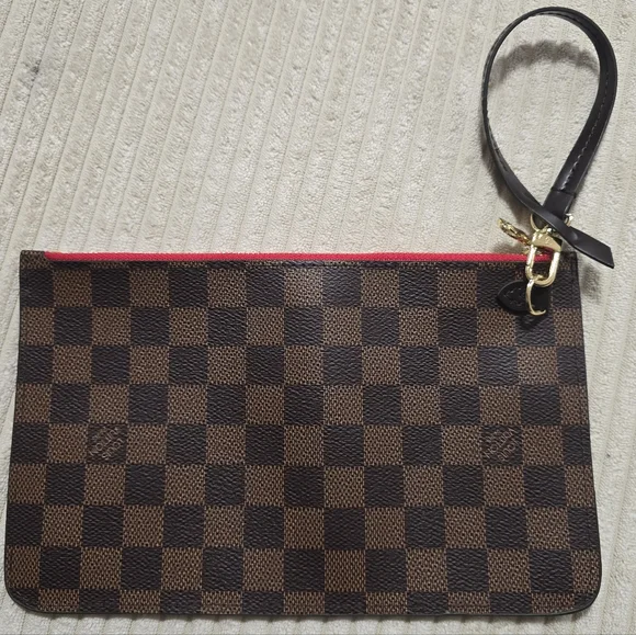 Brown Checkered Wristlet Pouch with Red Trim - Picture 1 of 2